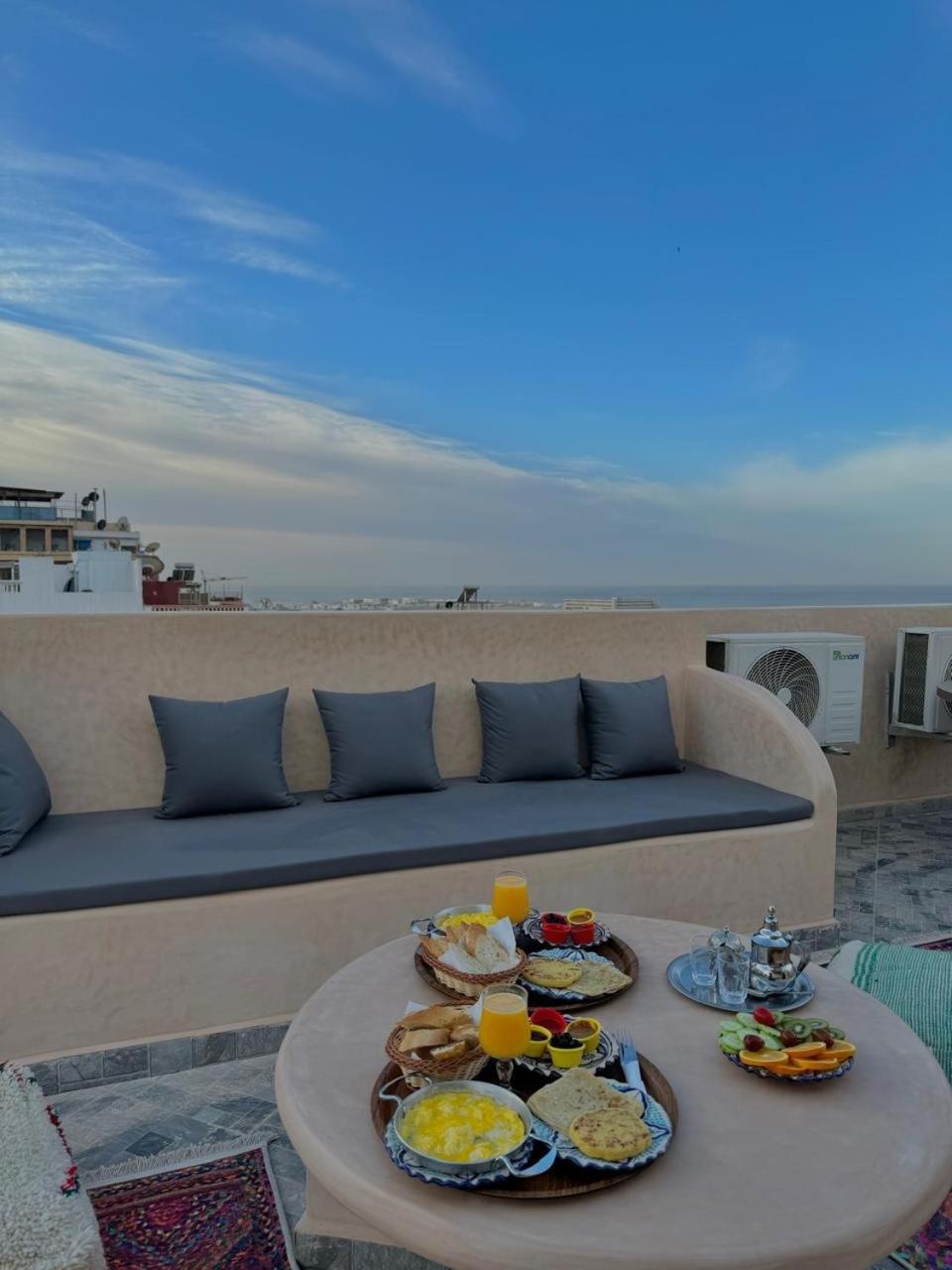 Tamraght Playa Surf House 호스텔 외부 사진